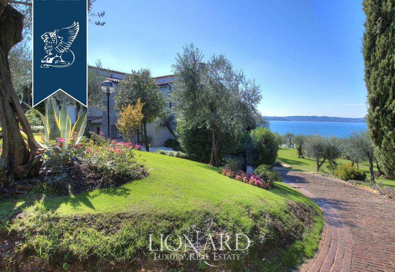 Вилла в Сирмионе, Италия, 570 м² - фото 10