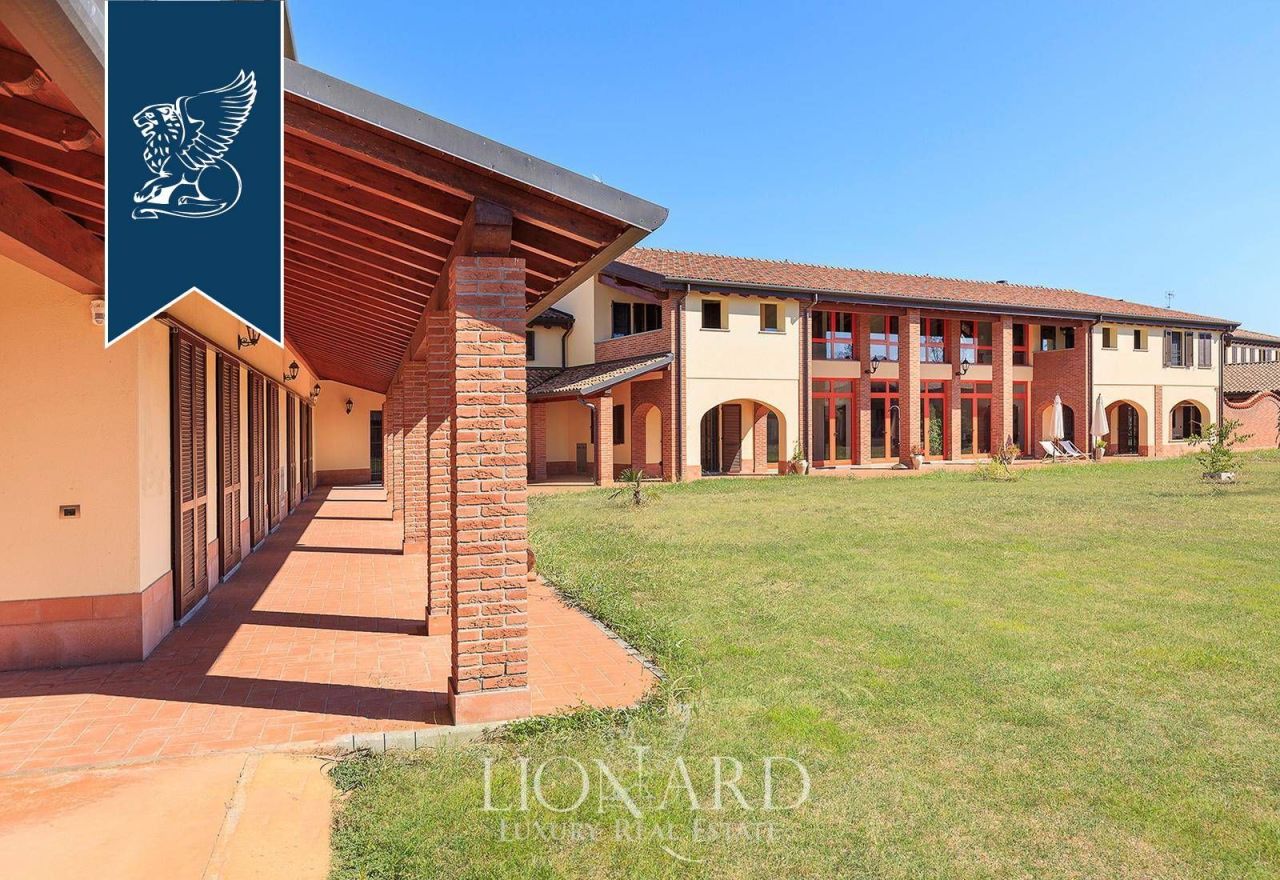 Вилла в Милане, Италия, 3 001 м² - фото 10