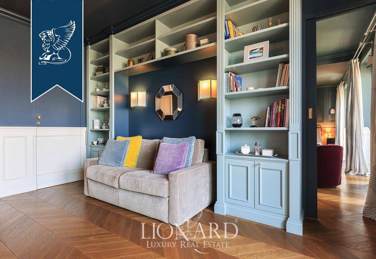 Апартаменты в Милане, Италия, 257 м² - фото 11