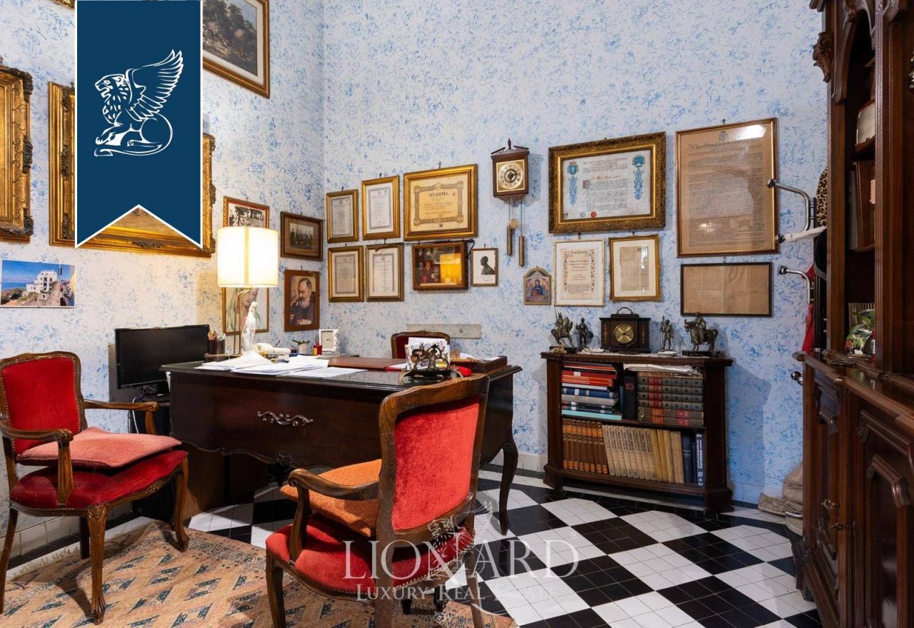 Вилла в Риме, Италия, 574 м² - фото 10