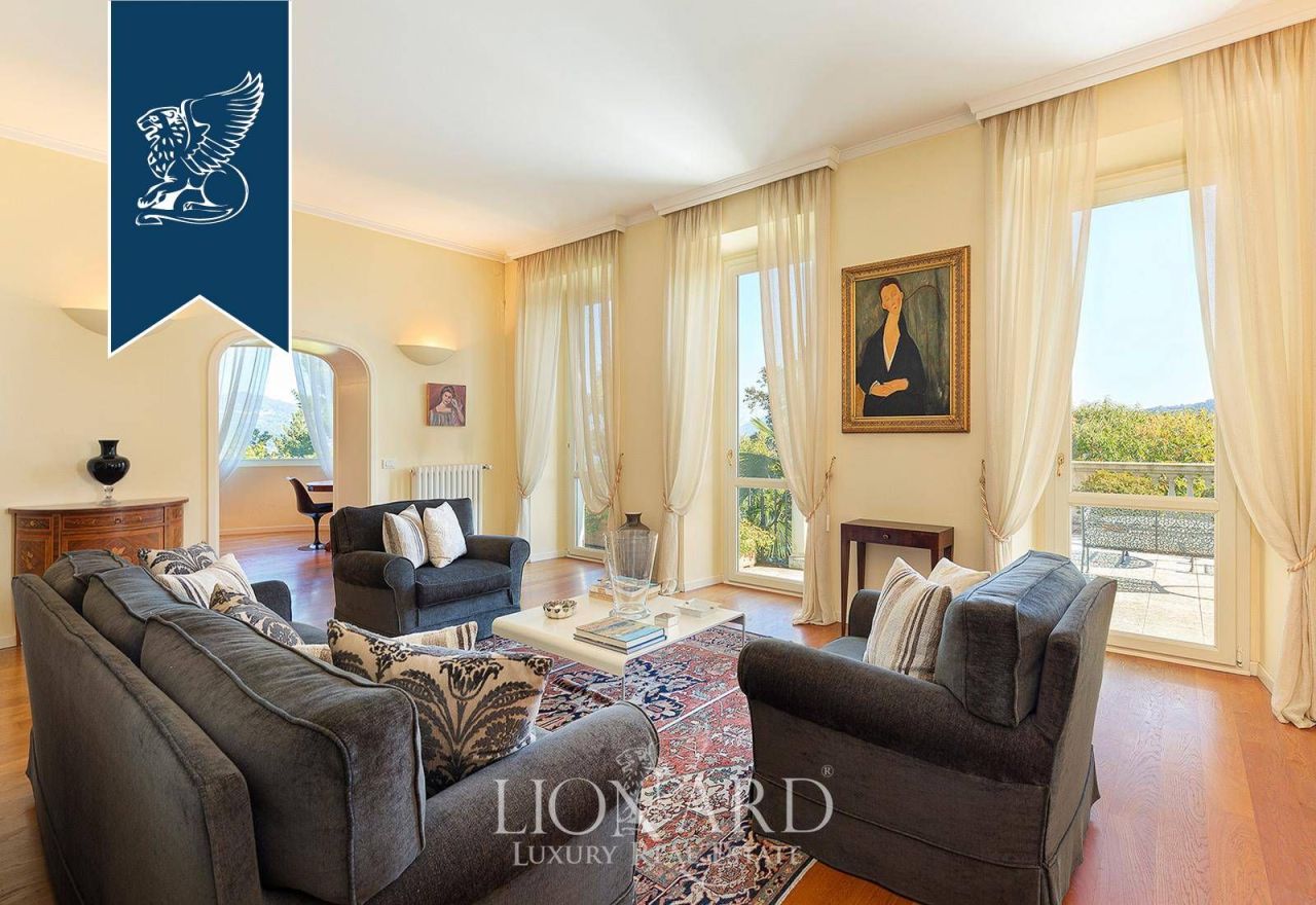 Вилла в Ароне, Италия, 1 000 м² - фото 10