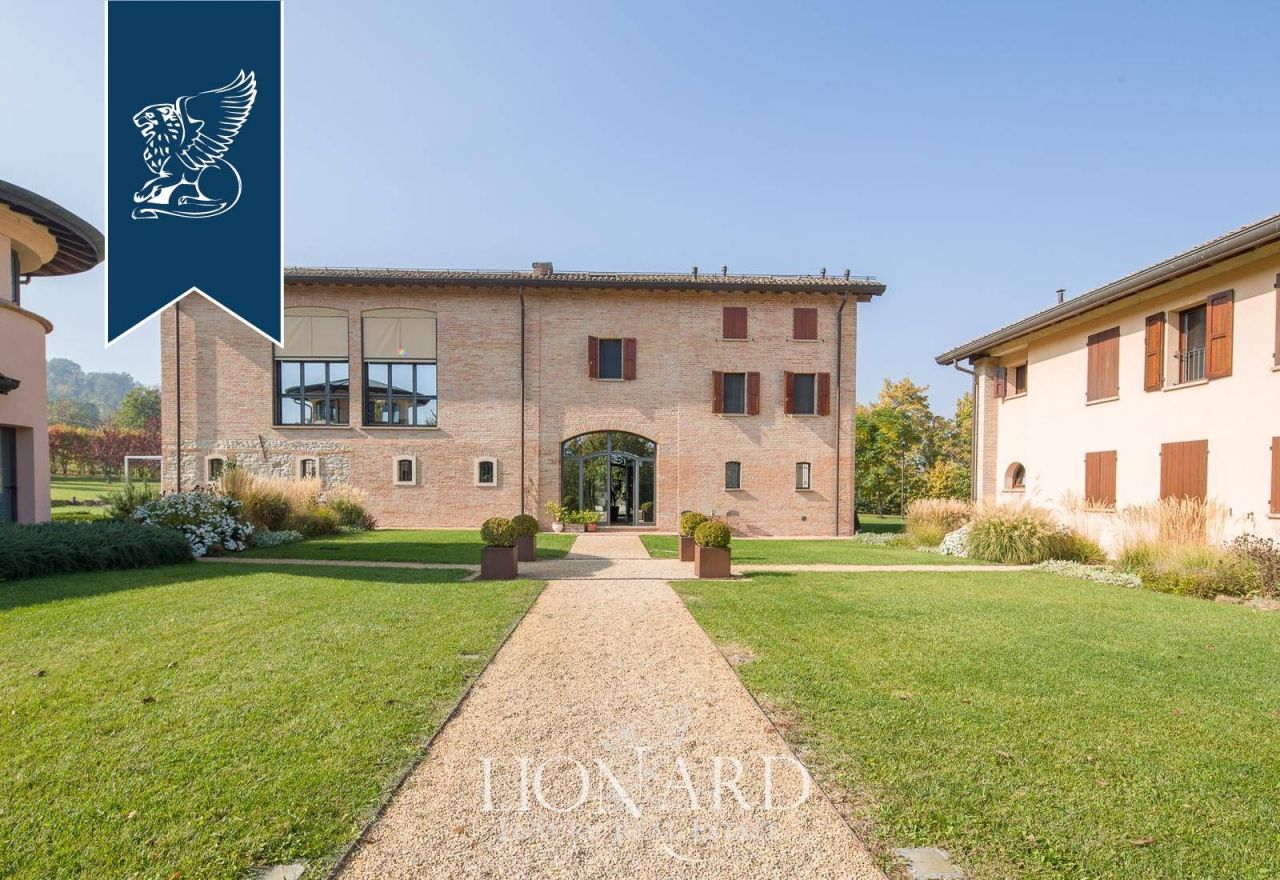 Вилла в Реджо-Эмилии, Италия, 800 м² - фото 10