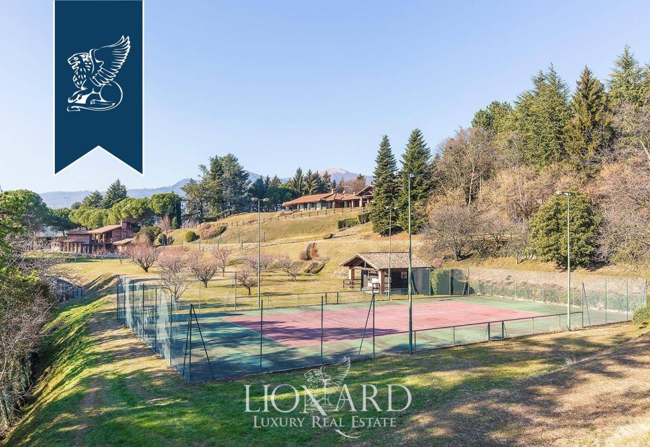 Вилла в Комо, Италия, 6 670 м² - фото 10