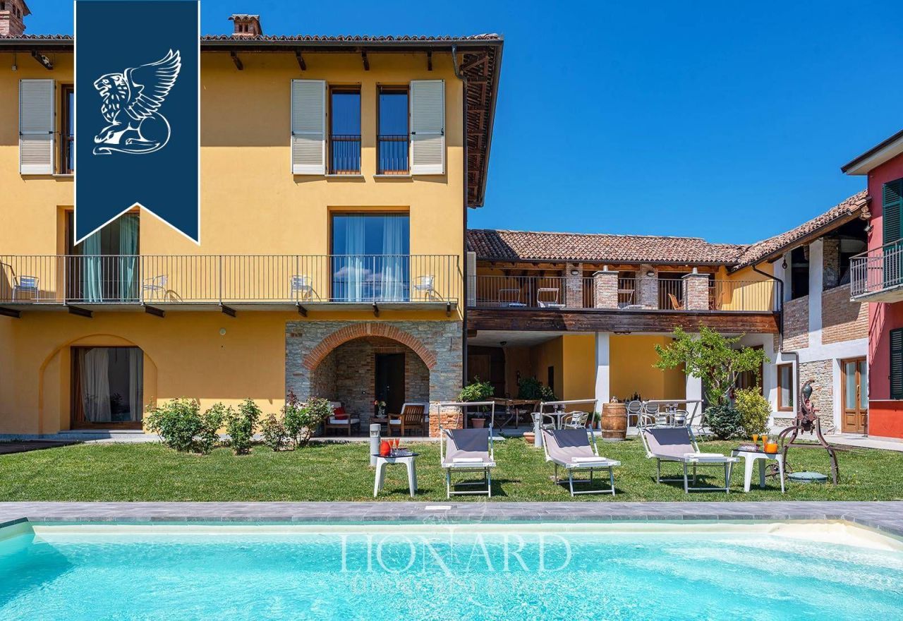 Ферма в Асти, Италия, 1 000 м² - фото 10