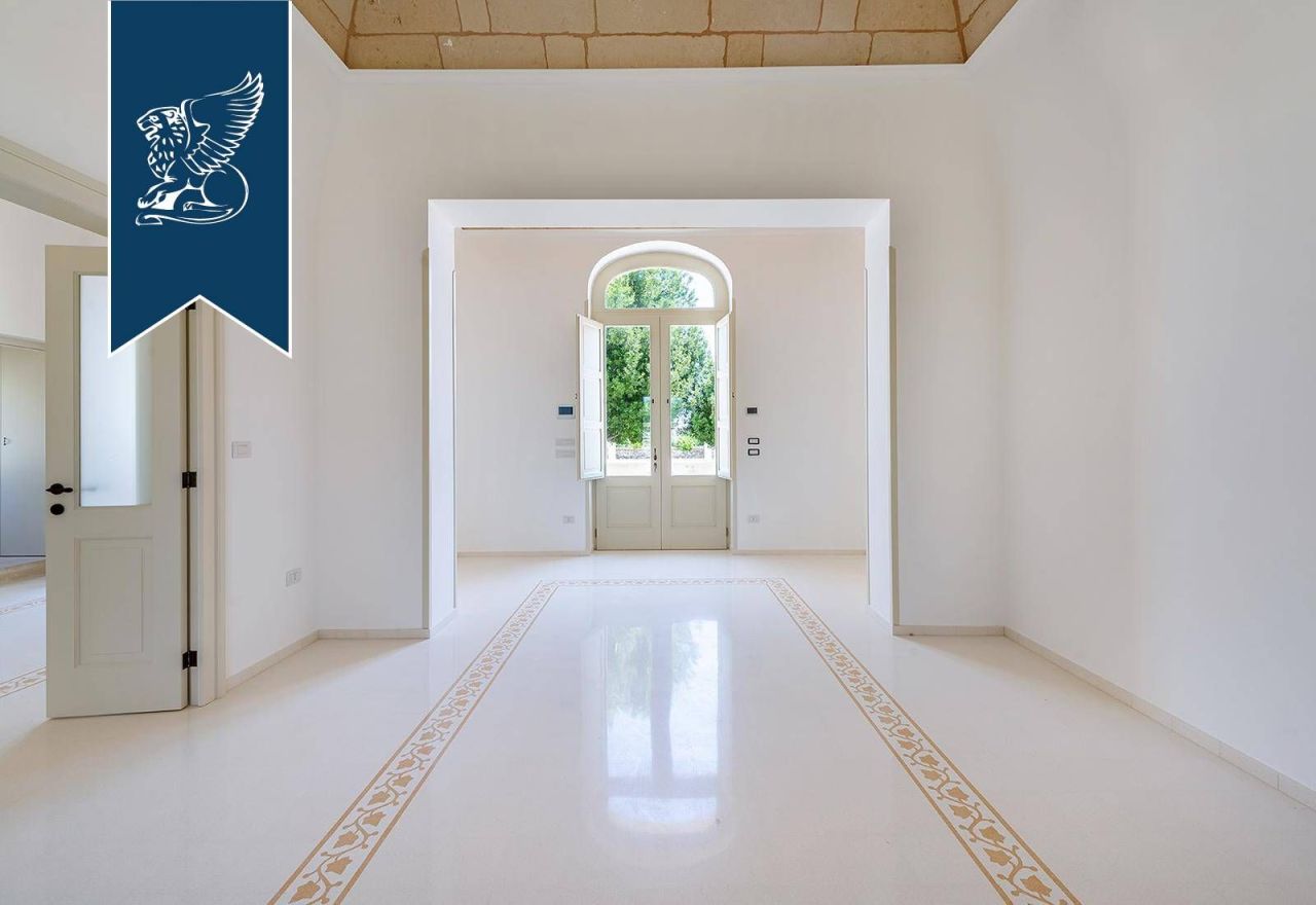 Вилла в Лечче, Италия, 215 м² - фото 12