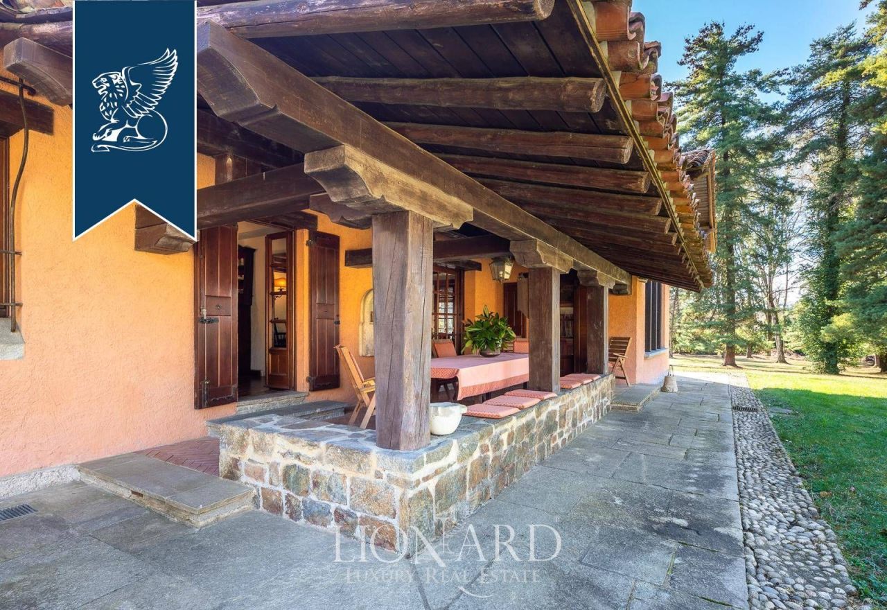 Вилла в Новаре, Италия, 850 м² - фото 12