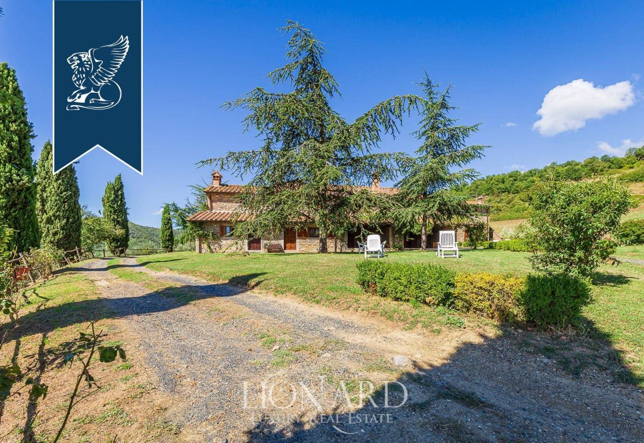 Вилла в Ареццо, Италия, 3 000 м² - фото 12