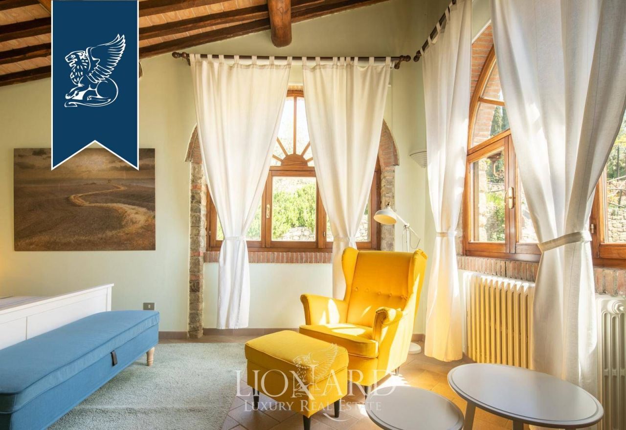 Ферма в Ареццо, Италия, 350 м² - фото 12