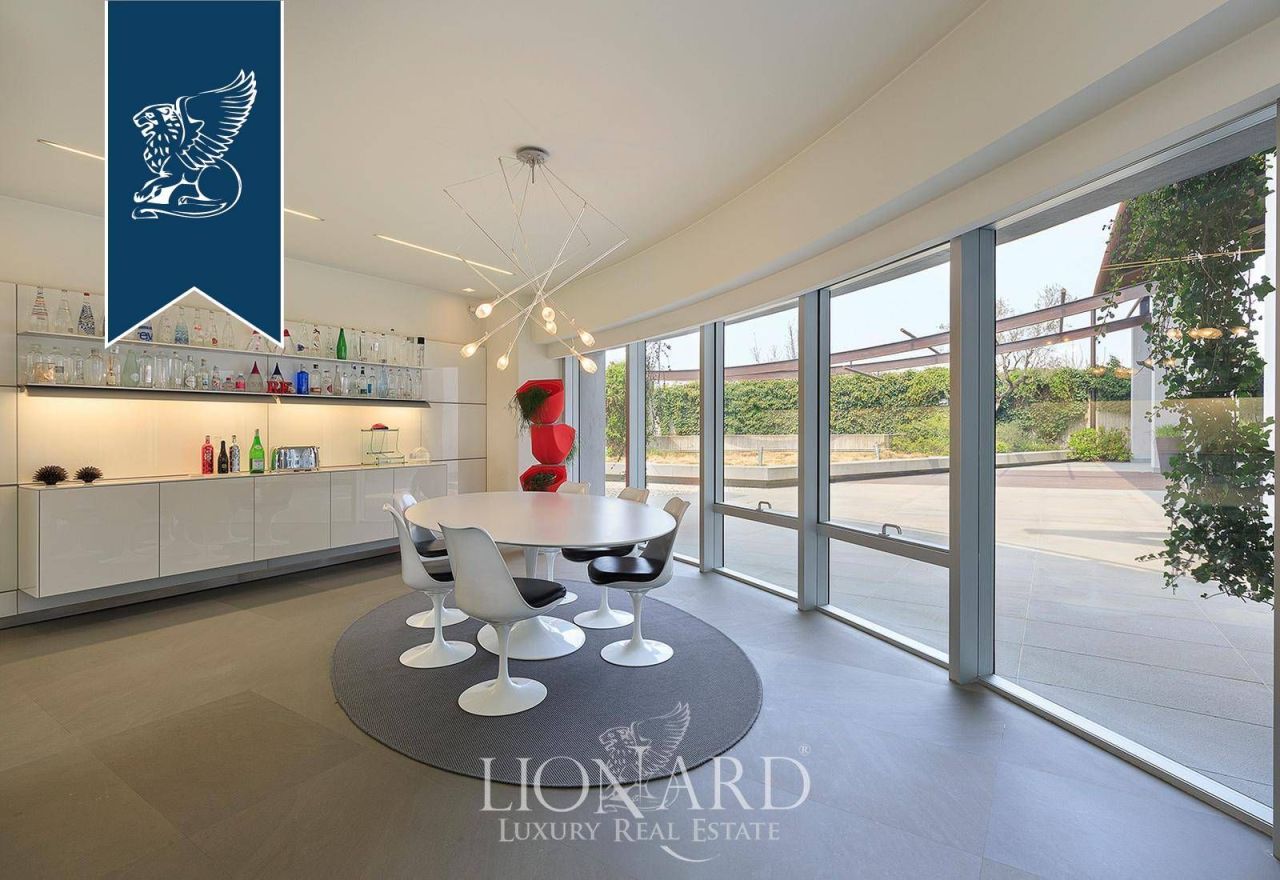 Вилла в Бергамо, Италия, 1 000 м² - фото 12