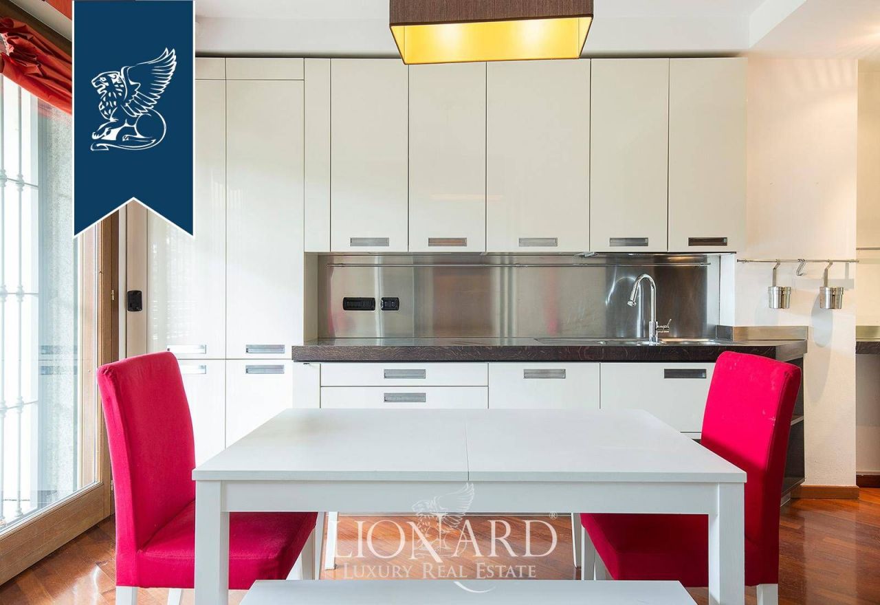 Апартаменты в Милане, Италия, 310 м² - фото 12