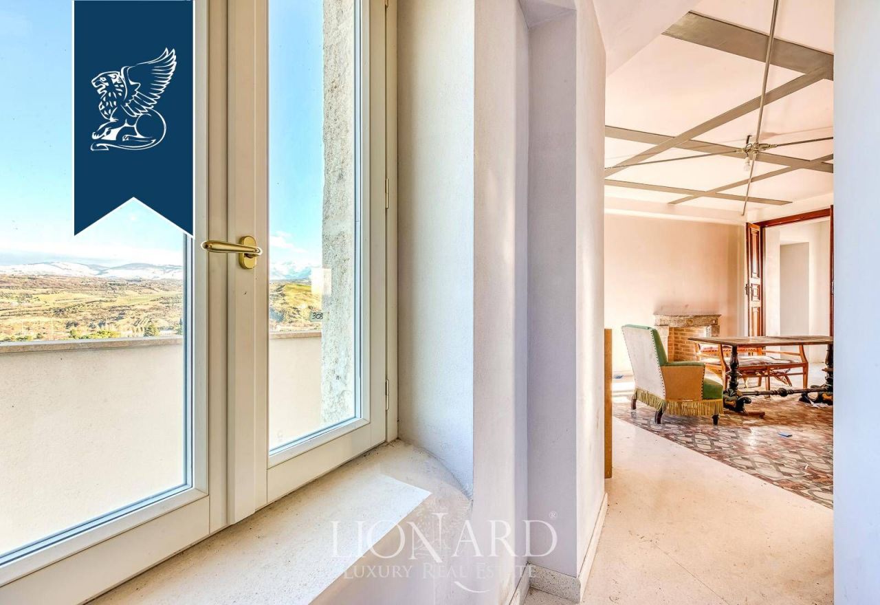 Замок в Пескаре, Италия, 3 200 м² - фото 12