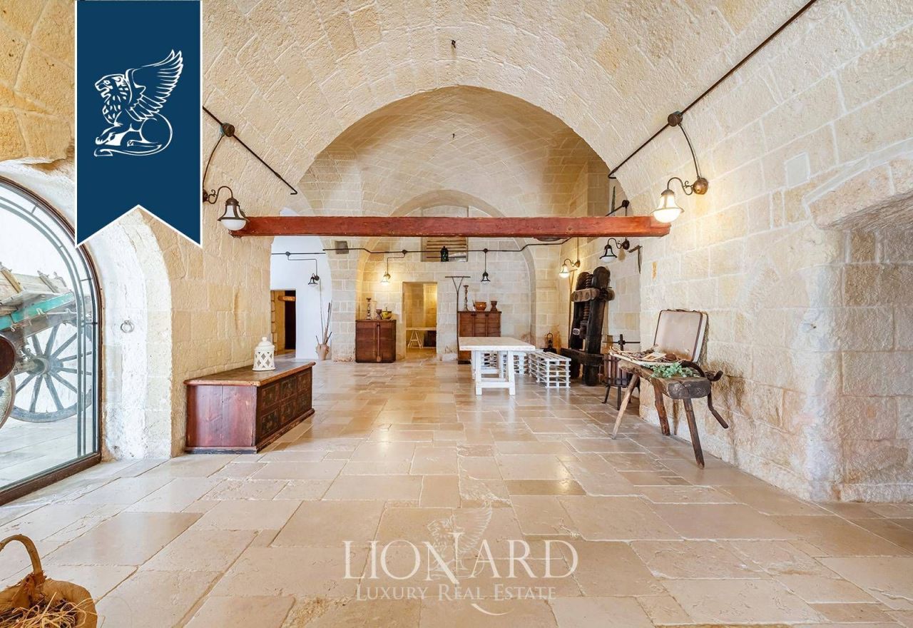 Ферма в Таранто, Италия, 1 000 м² - фото 12