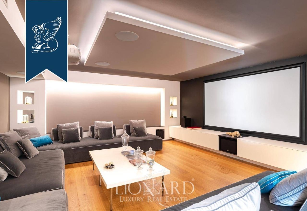 Вилла в провинции Вербано-Кузио-Оссола, Италия, 950 м² - фото 12