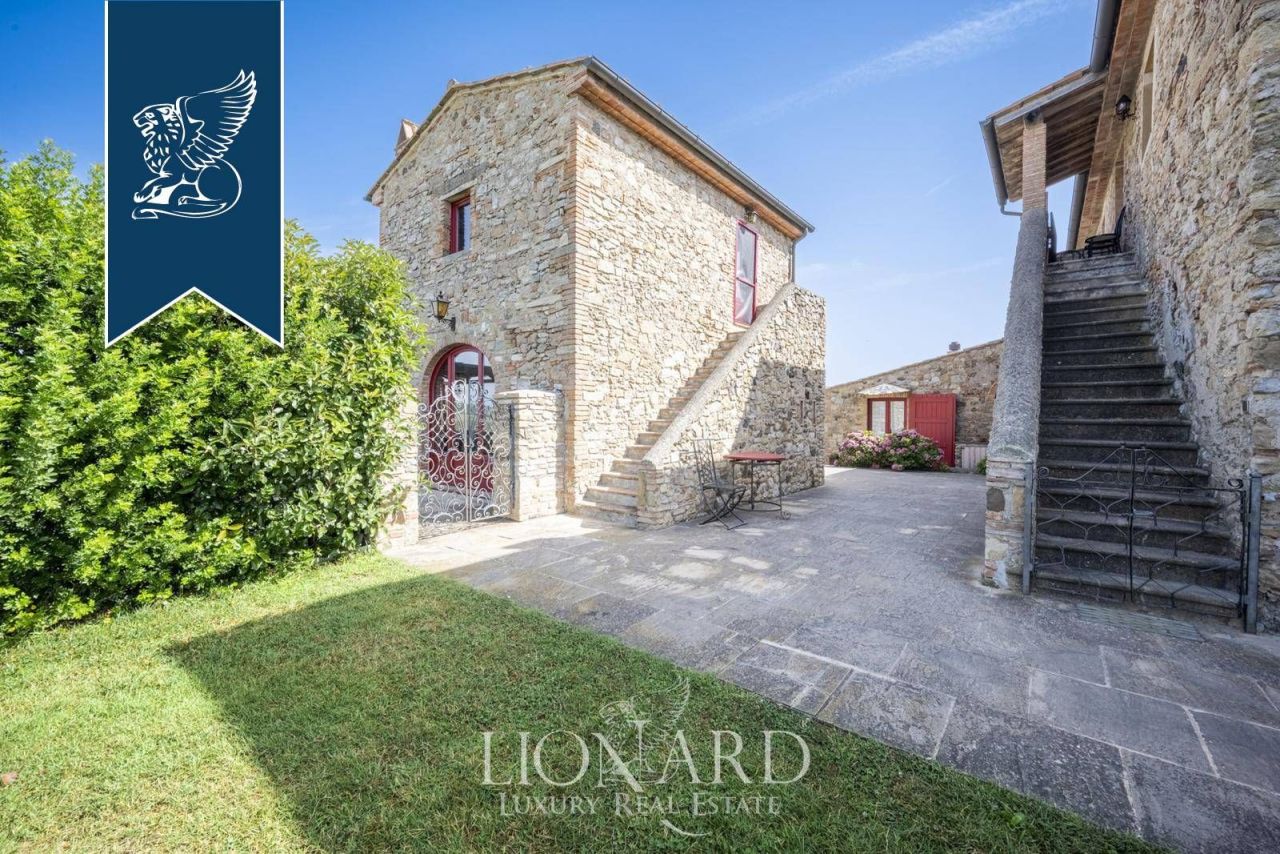 Ферма в Монтекатини-Валь-ди-Чечина, Италия, 1 000 м² - фото 12