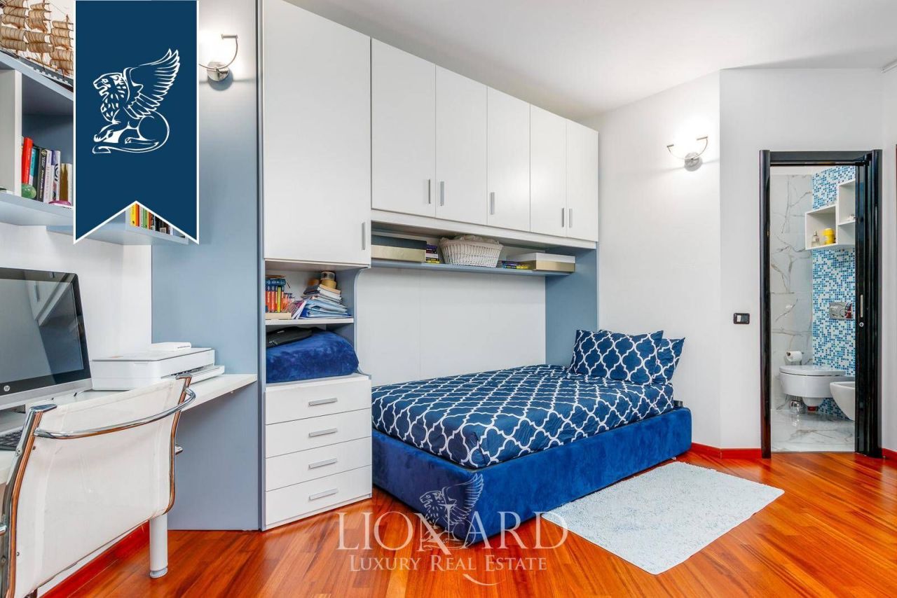 Апартаменты в Бергамо, Италия, 200 м² - фото 12