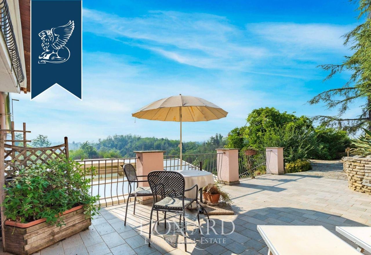 Ферма в Асти, Италия, 1 000 м² - фото 12