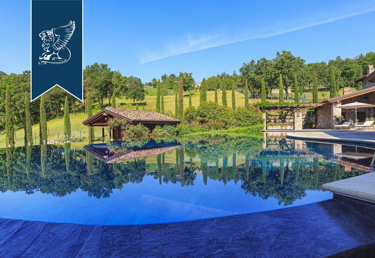 Замок в Пьяченце, Италия, 2 785 м² - фото 12