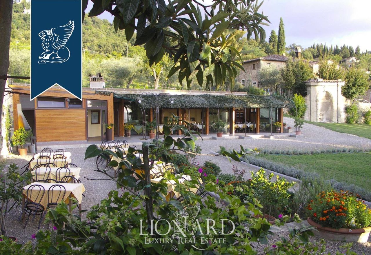 Ферма во Флоренции, Италия, 3 000 м² - фото 12