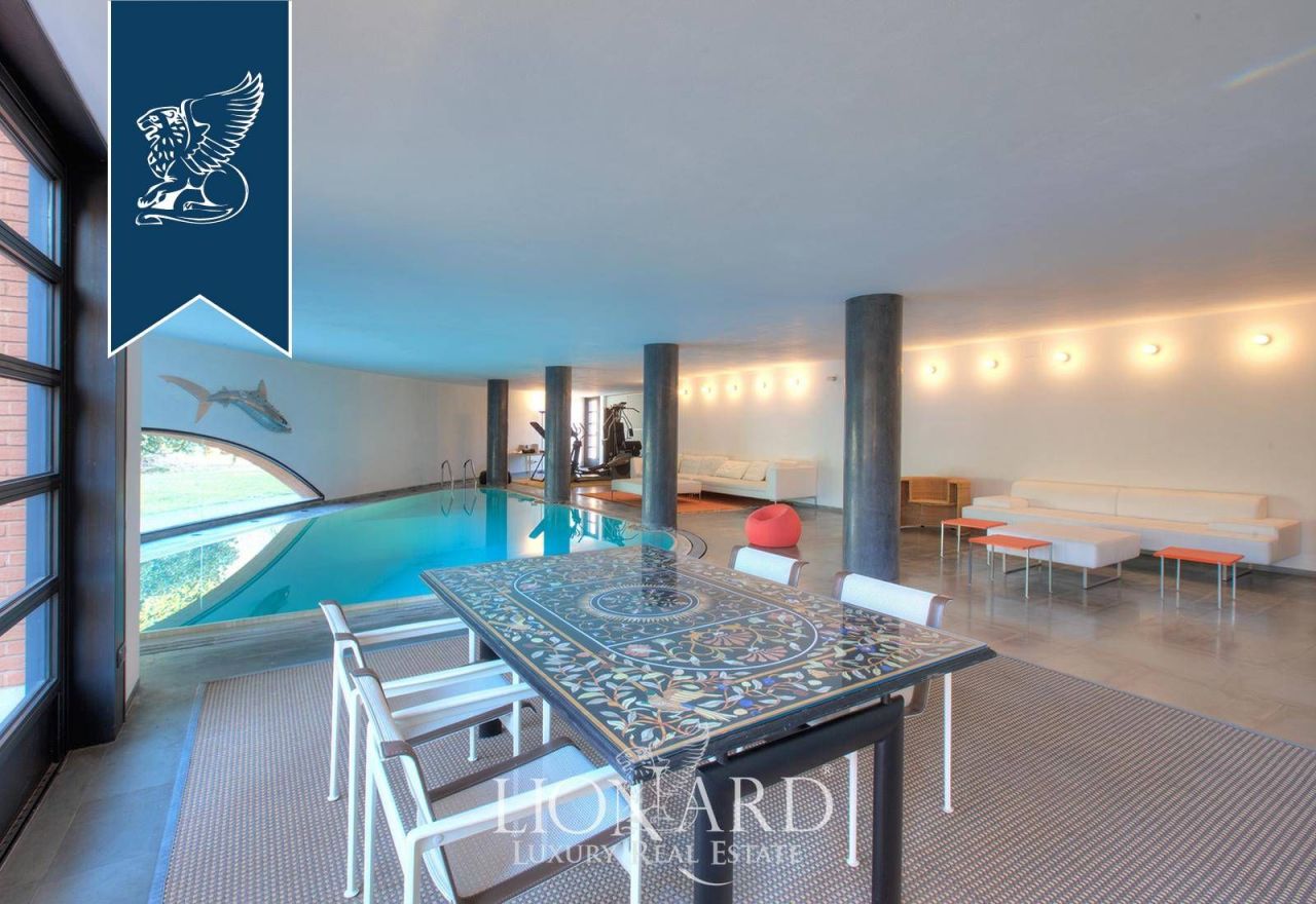 Вилла в Монце, Италия, 1 000 м² - фото 12