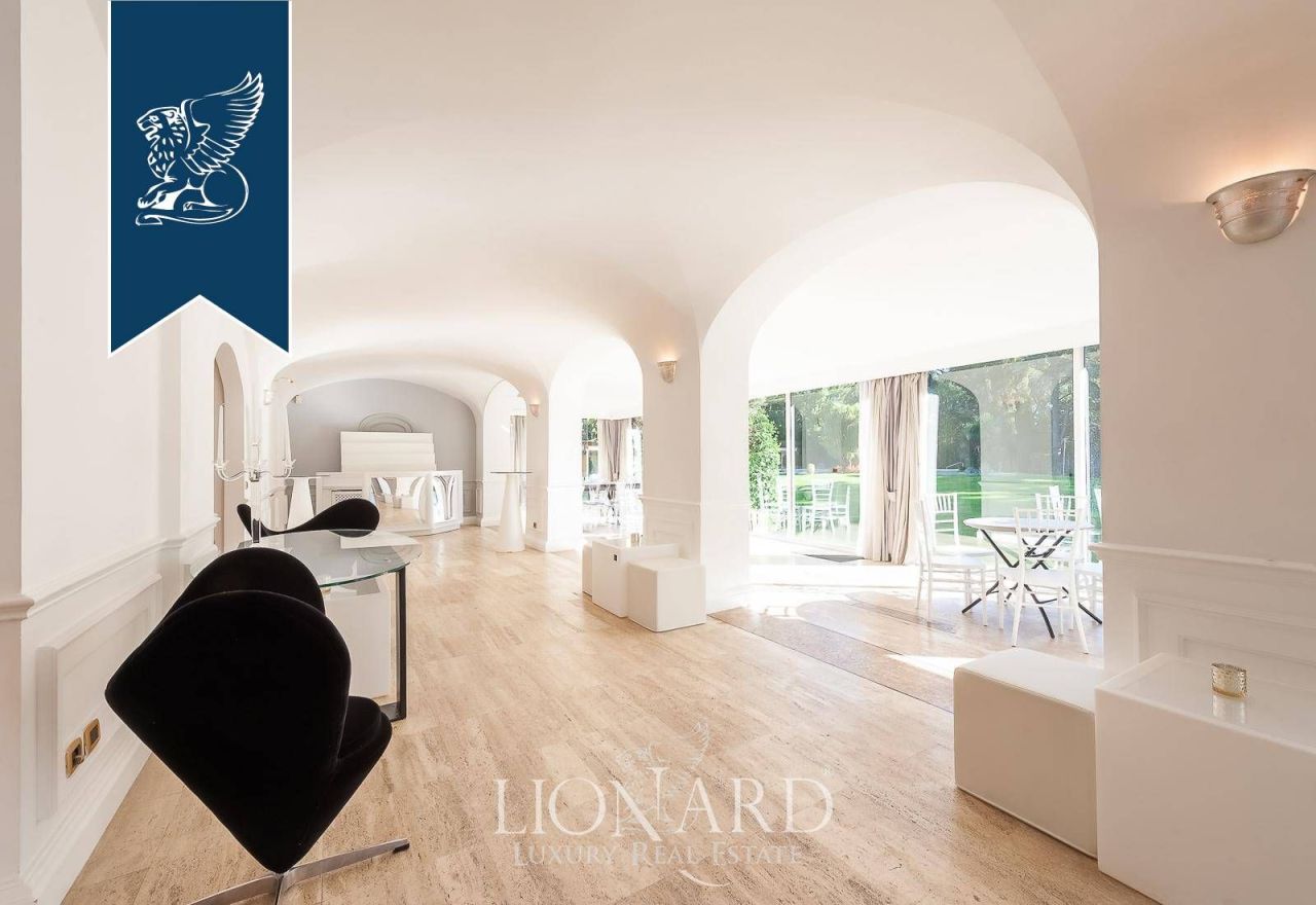 Вилла в Риме, Италия, 860 м² - фото 12