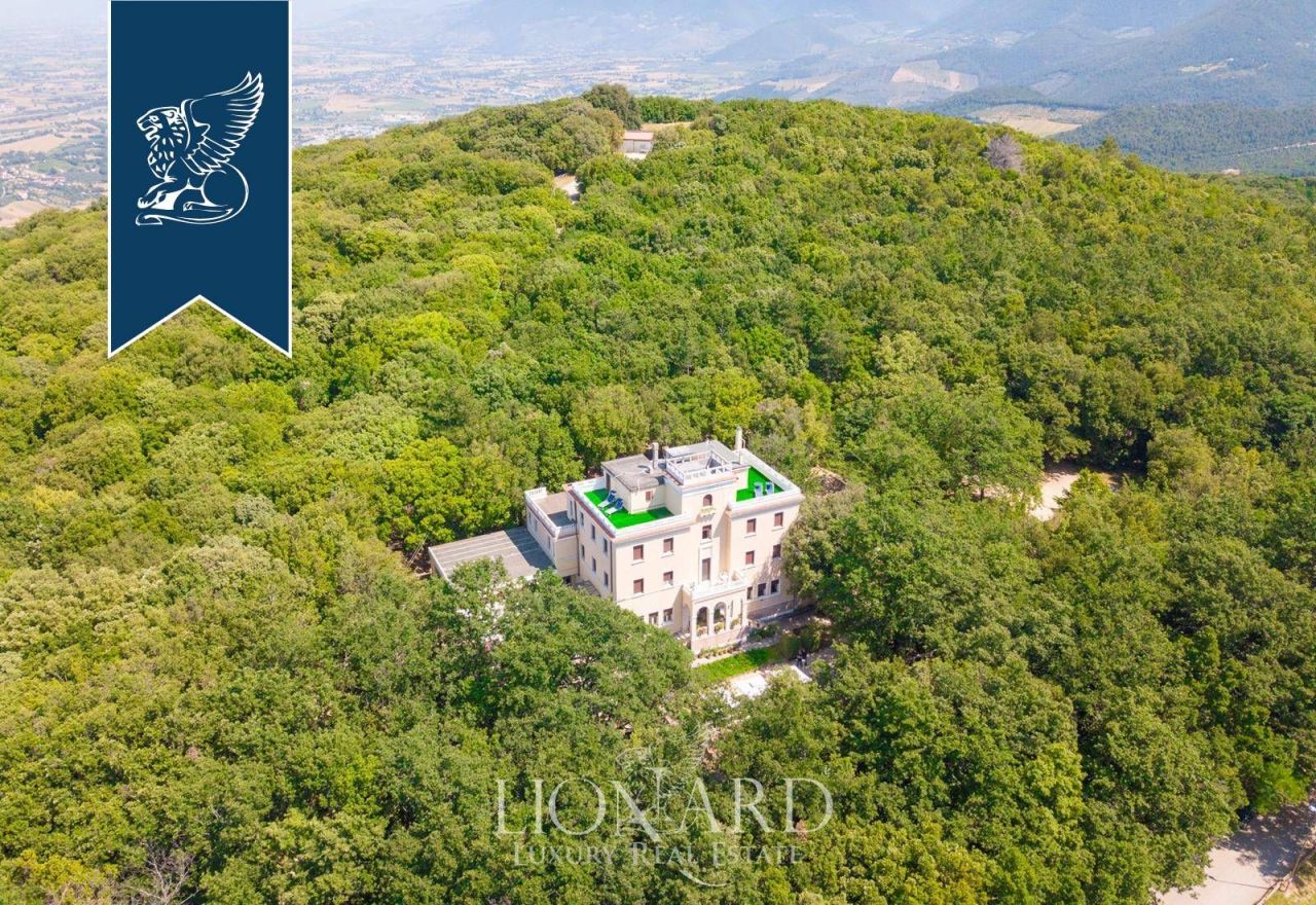 Отель, гостиница в Сполето, Италия, 1 500 м² - фото 12