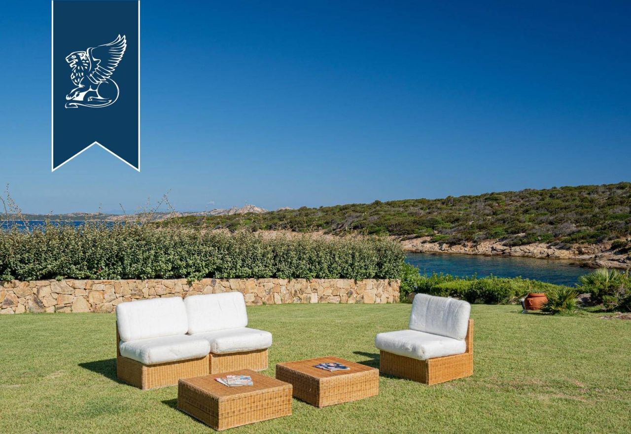 Вилла в Порто Черво, Италия, 300 м² - фото 12