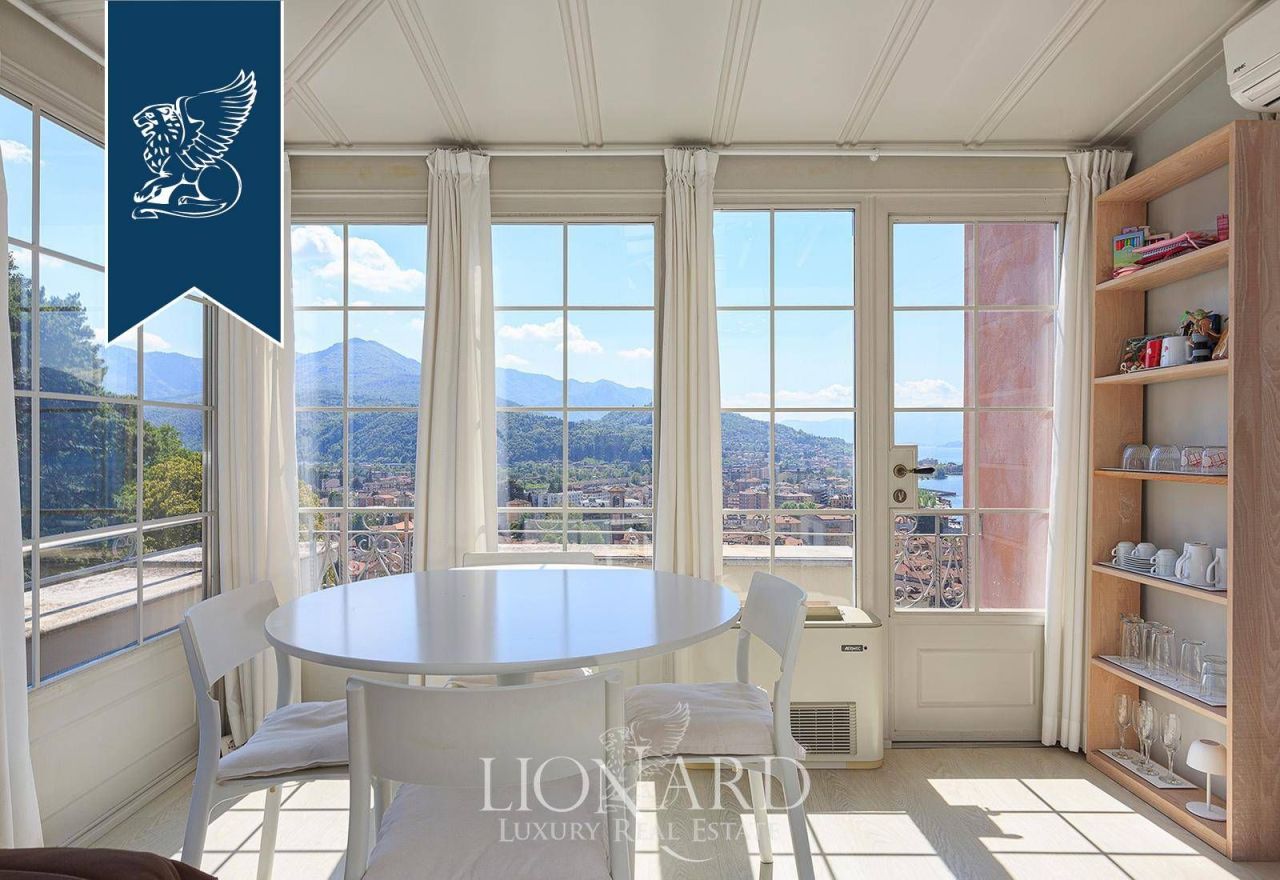 Вилла в Луино, Италия, 700 м² - фото 12