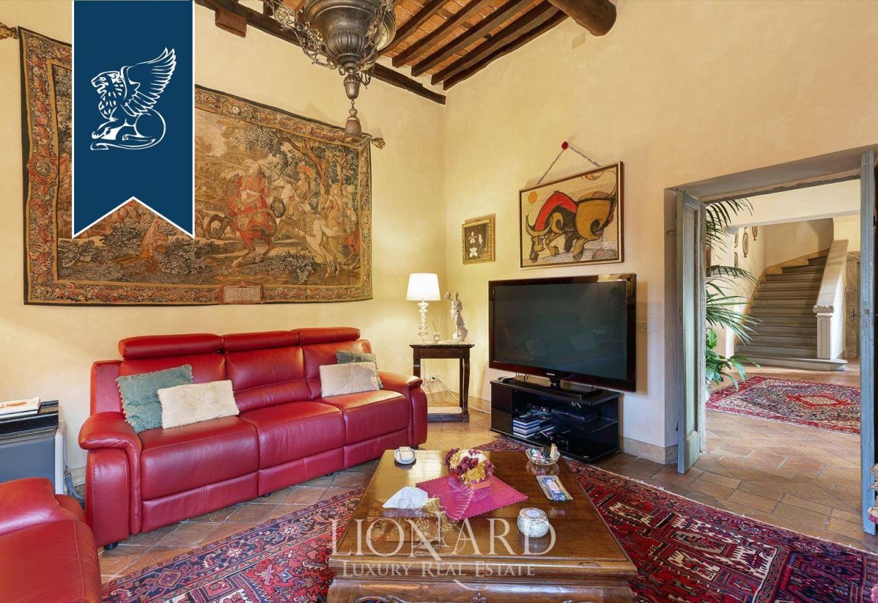 Вилла в Капаннори, Италия, 1 300 м² - фото 12