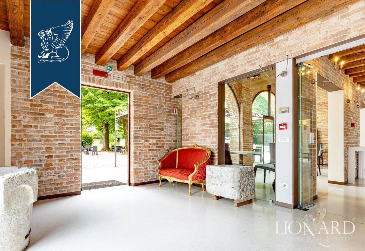 Вилла в Венеции, Италия, 1 600 м² - фото 12