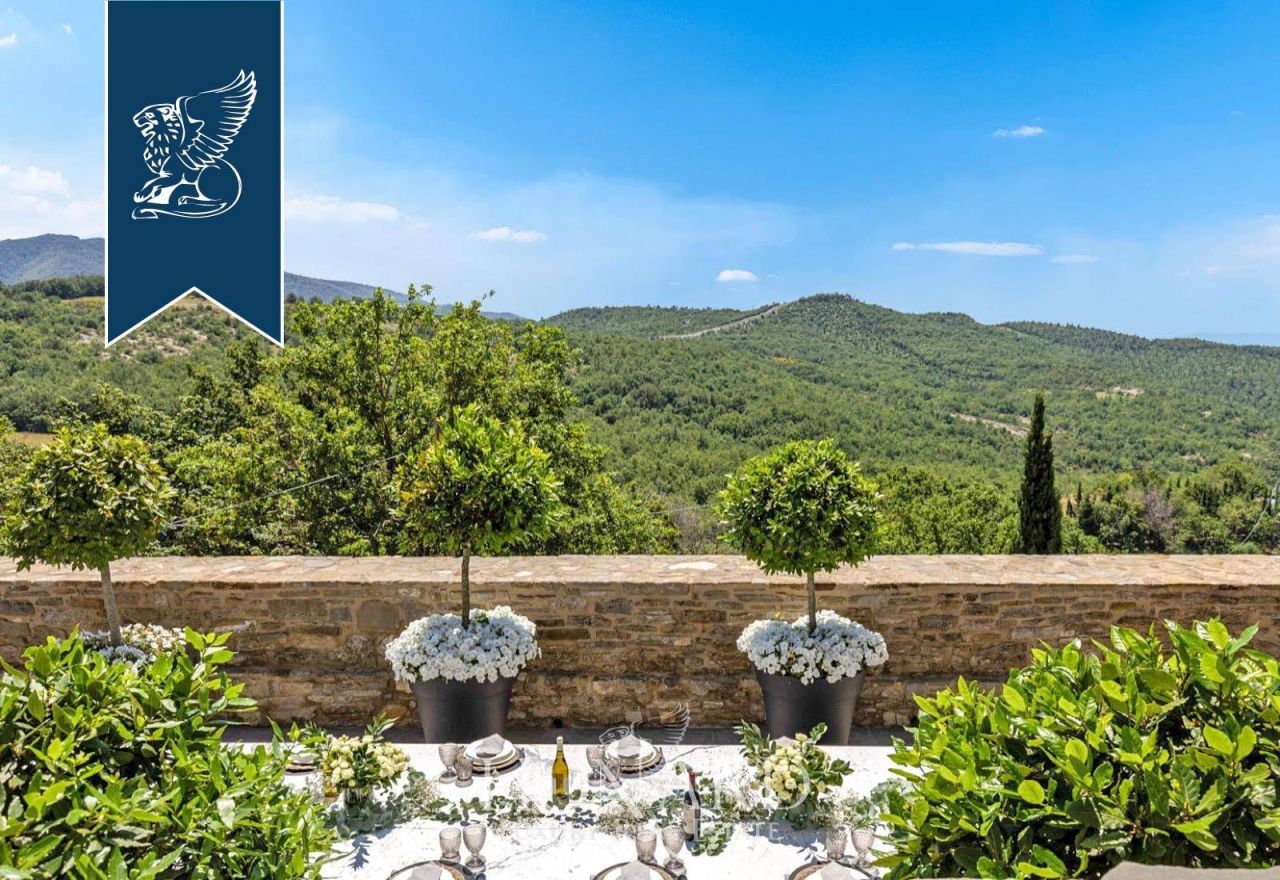 Замок в Пьеве-Санто-Стефано, Италия, 1 355 м² - фото 12