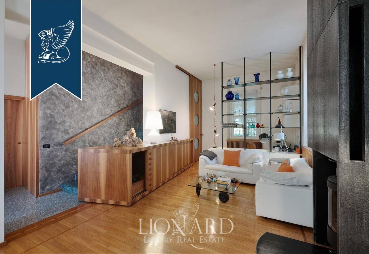 Вилла в Милане, Италия, 300 м² - фото 12