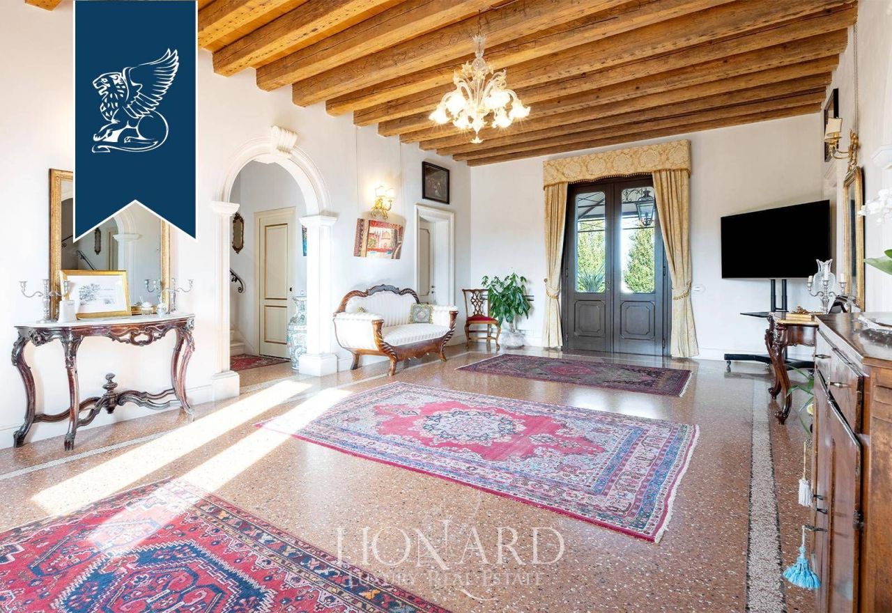 Ферма в Ровиго, Италия, 800 м² - фото 12