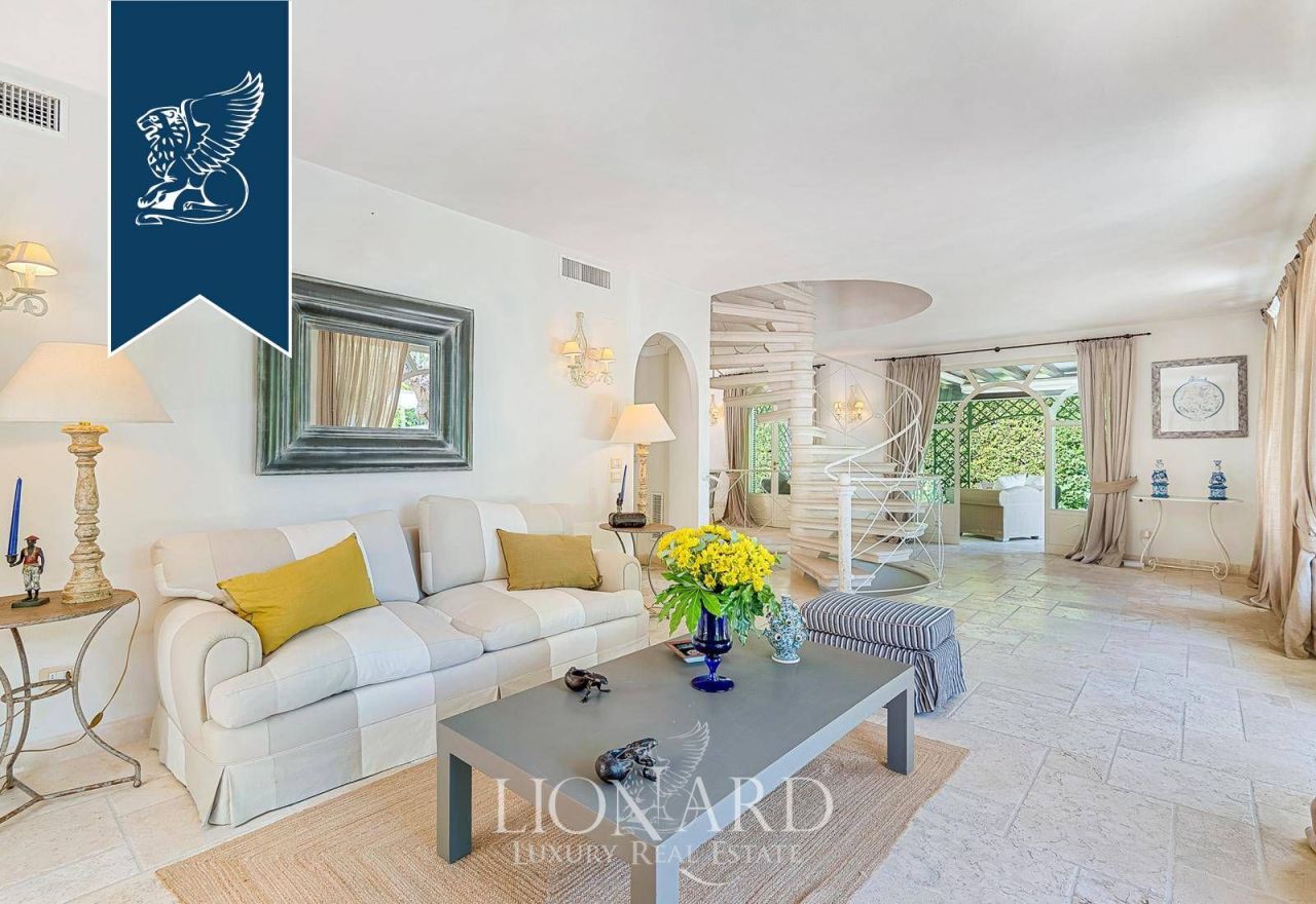 Вилла в Форте деи Марми, Италия, 400 м² - фото 12