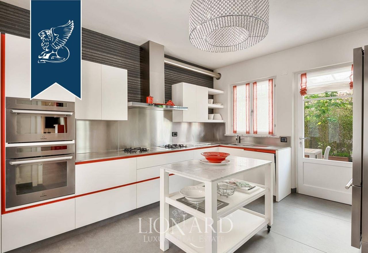 Вилла в Форте деи Марми, Италия, 265 м² - фото 12