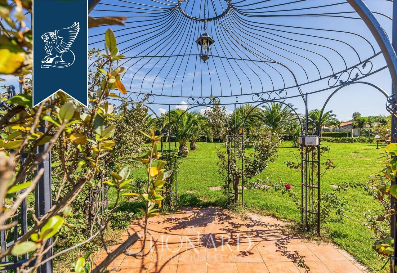 Ферма в Гроссето, Италия, 3 000 м² - фото 12