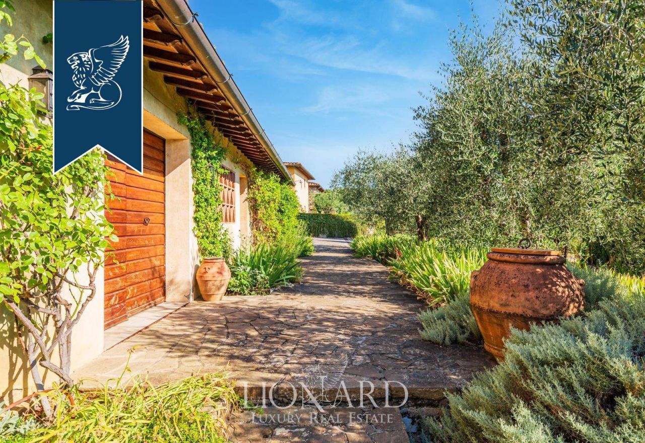 Ферма во Флоренции, Италия, 1 950 м² - фото 11