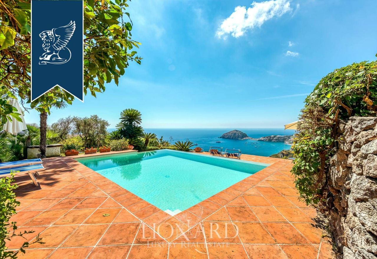 Вилла в Неаполе, Италия, 250 м² - фото 11