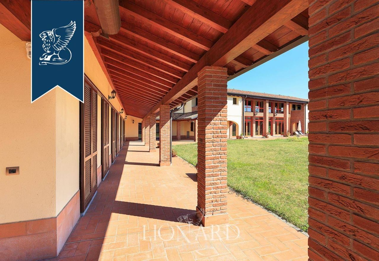 Вилла в Милане, Италия, 3 001 м² - фото 11