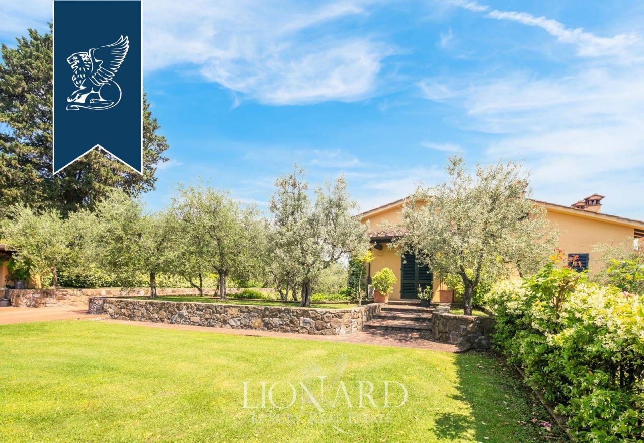 Вилла в Прато, Италия, 1 000 м² - фото 11