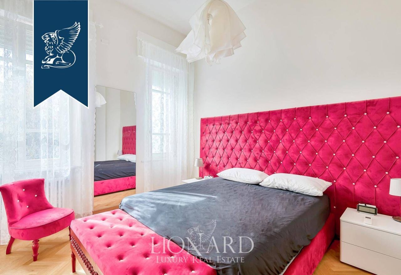 Вилла в Форте деи Марми, Италия, 950 м² - фото 11