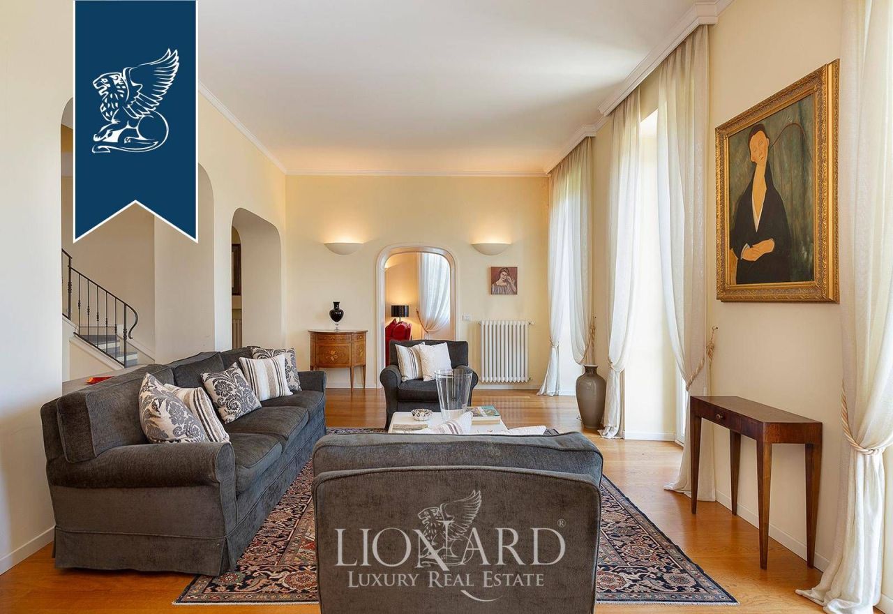 Вилла в Ароне, Италия, 1 000 м² - фото 11