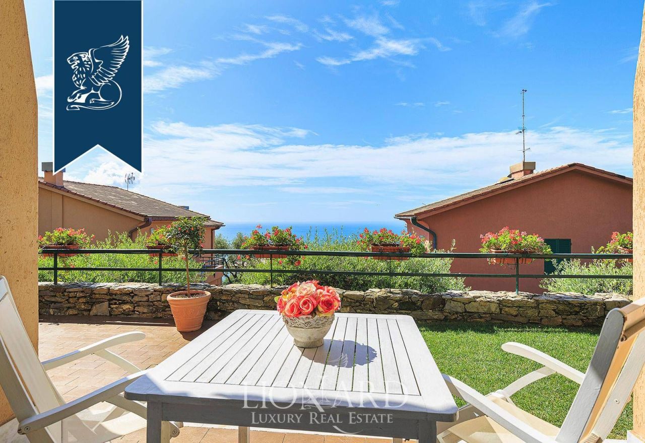 Вилла в Генуе, Италия, 300 м² - фото 11