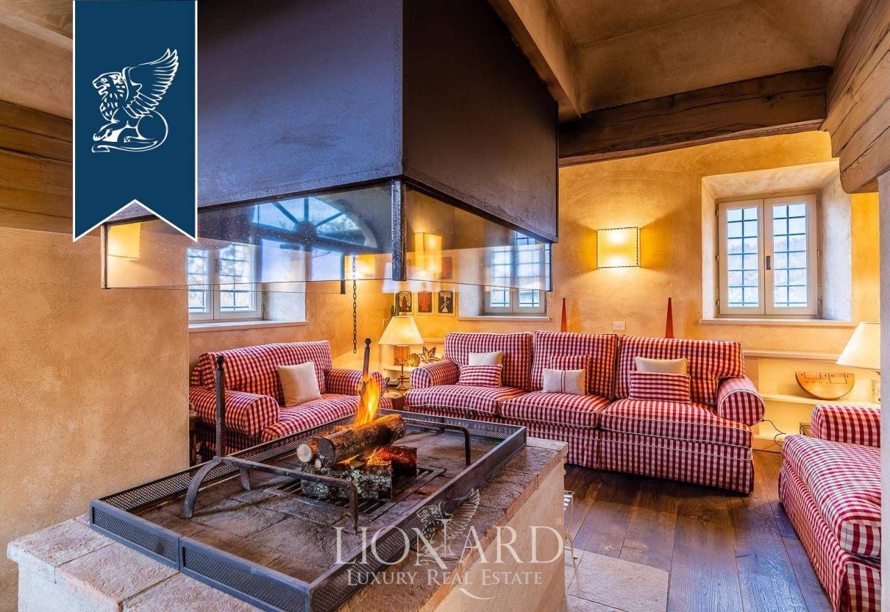 Замок в Сиене, Италия, 10 200 м² - фото 12