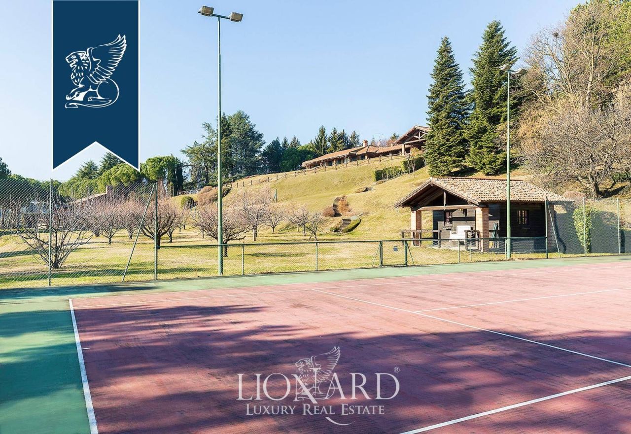 Вилла в Комо, Италия, 6 670 м² - фото 11