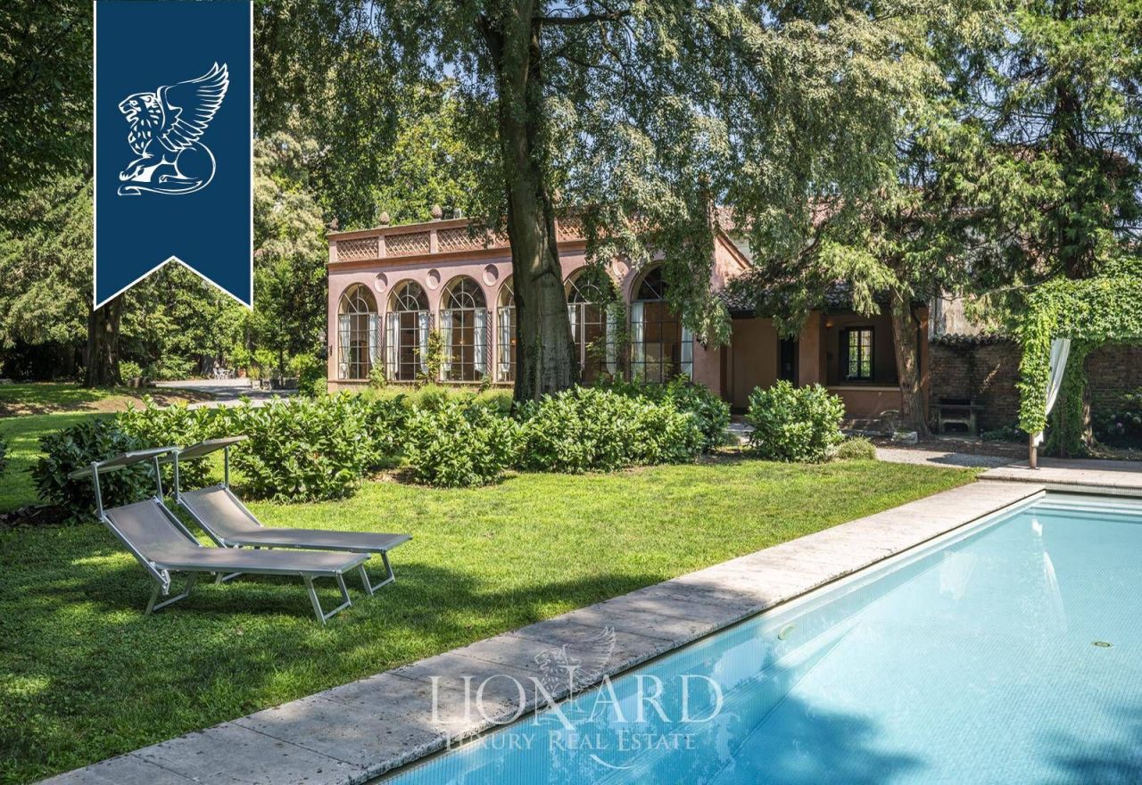 Вилла в Кремоне, Италия, 1 400 м² - фото 11