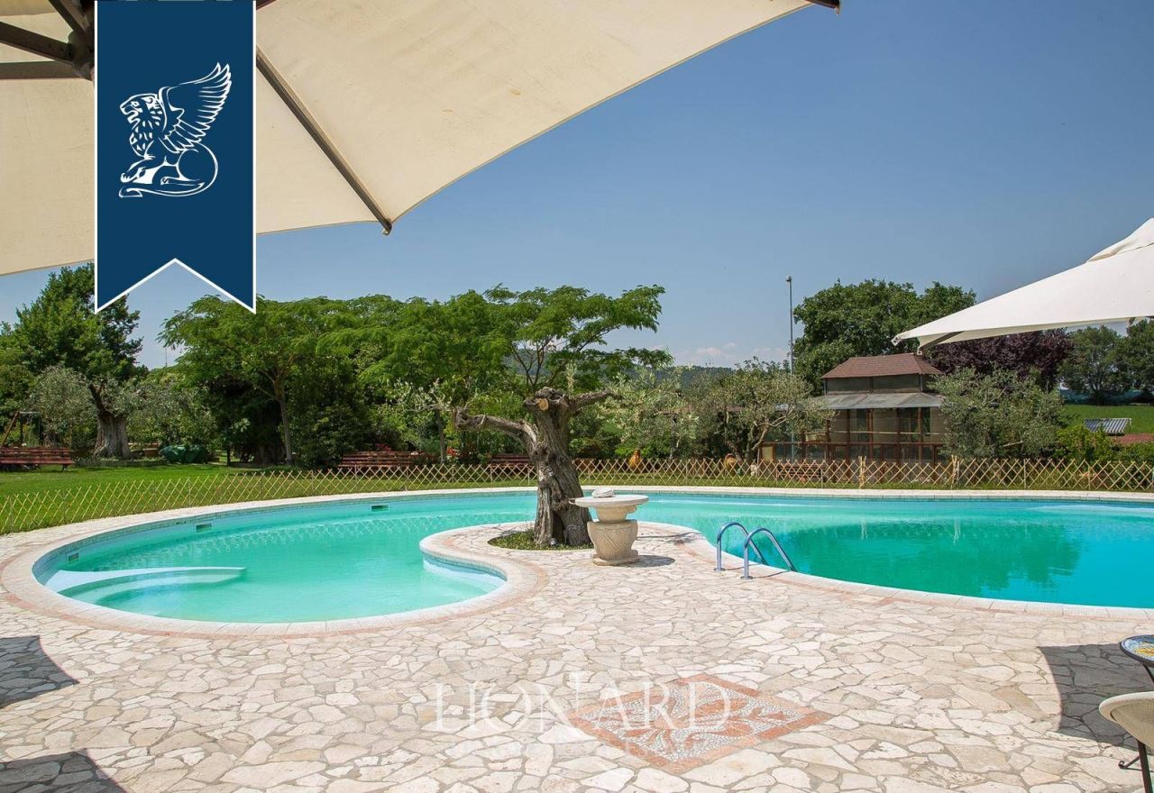 Вилла в Ареццо, Италия, 730 м² - фото 11