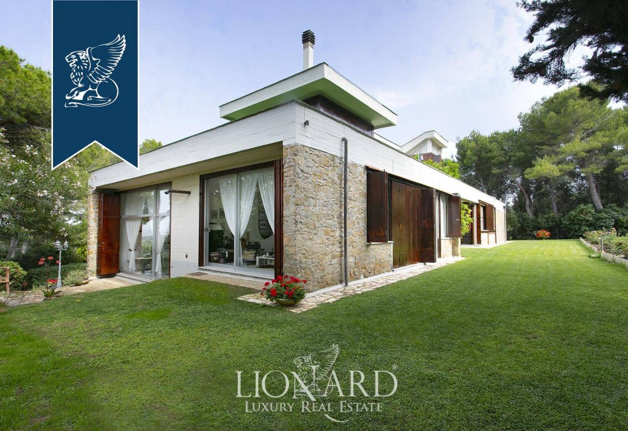 Вилла в Пьомбино, Италия, 800 м² - фото 11