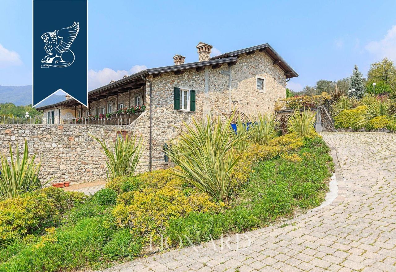 Ферма в Сало, Италия, 2 500 м² - фото 12