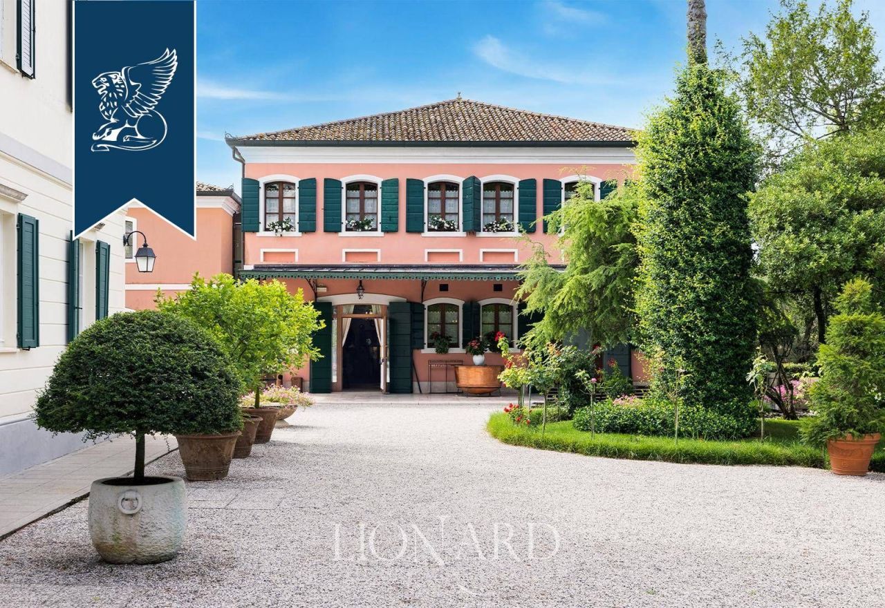 Вилла в Порденоне, Италия, 2 300 м² - фото 13