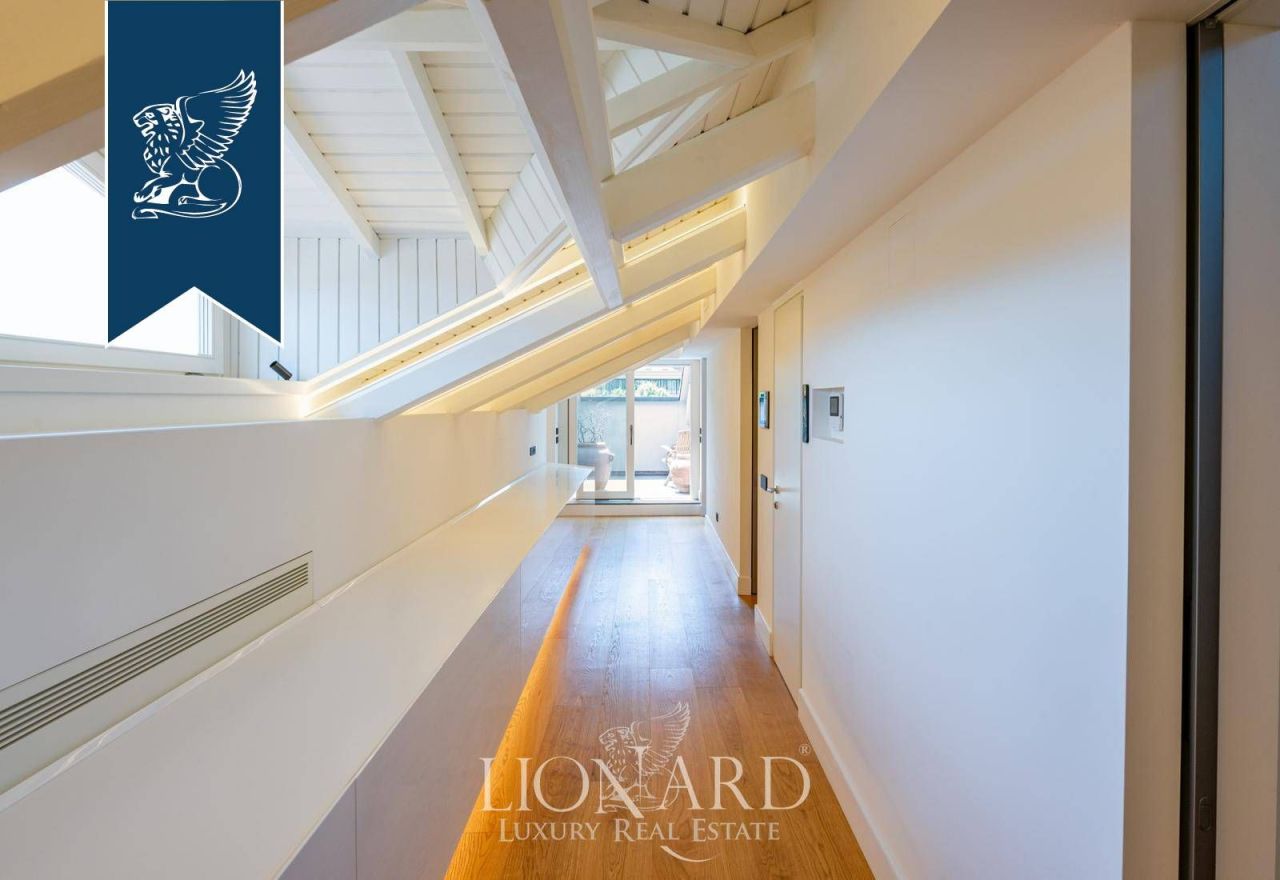 Апартаменты в Комо, Италия, 239 м² - фото 13